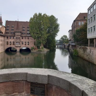 Fluss Brücke Häuser in Nürnberg